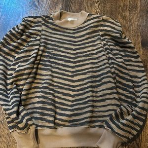 Agolde mock neck sweatshirt in xs.